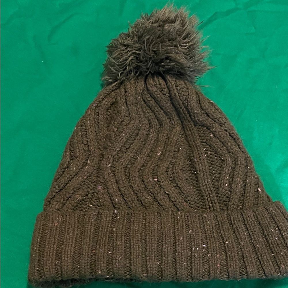 Cozy Knit Pom-Pom Beanie - Brown